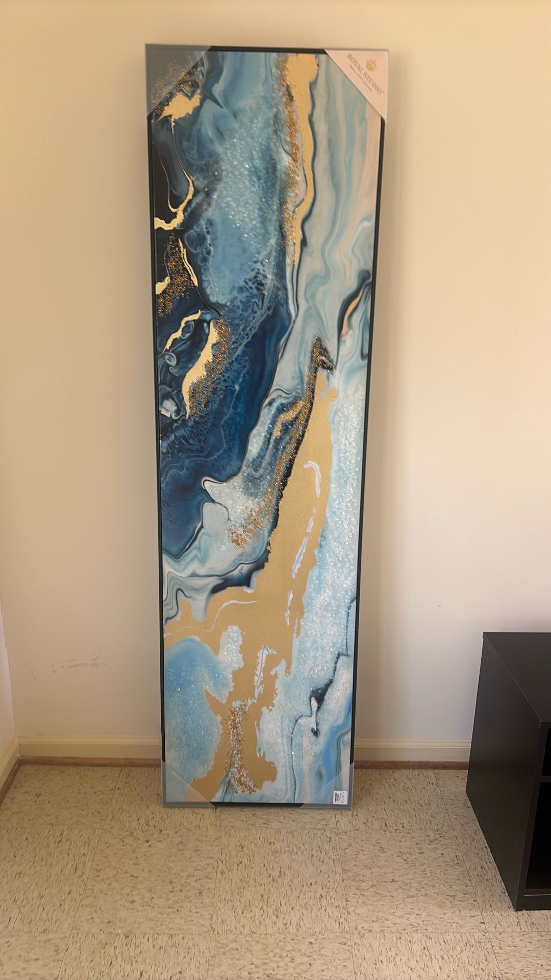 Royal studio wall art design