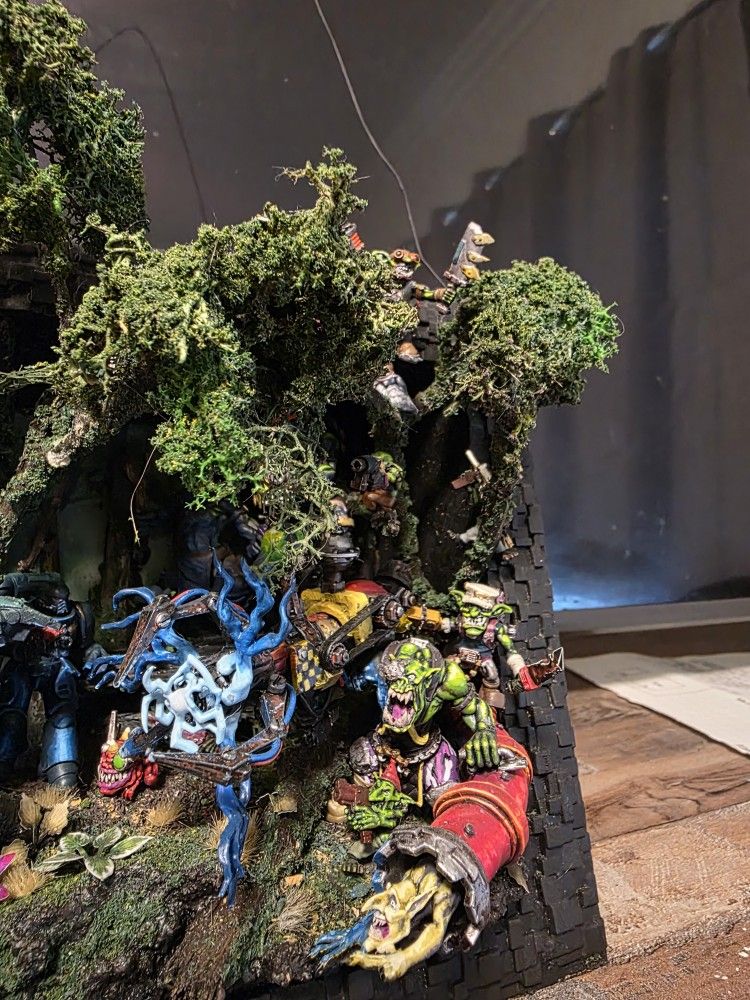 Warhammer Orks And Space Marine Diorama
