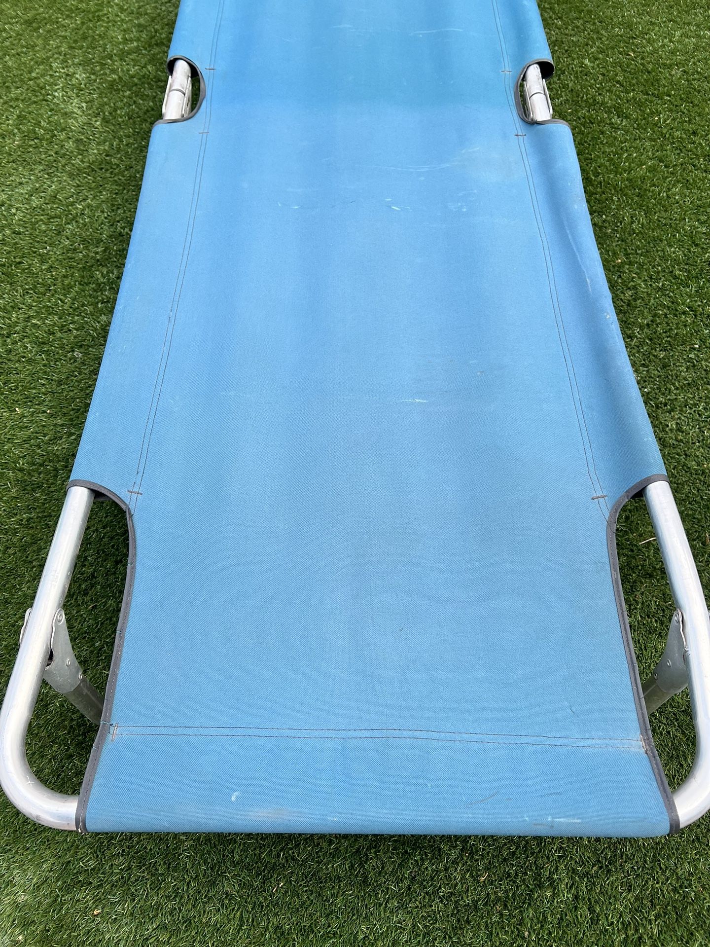 Coleman Camping Foldable Cot for Sale in Los Angeles, CA OfferUp