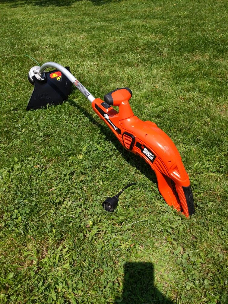 Plug In Black & Decker Grasshog XP Trimmer