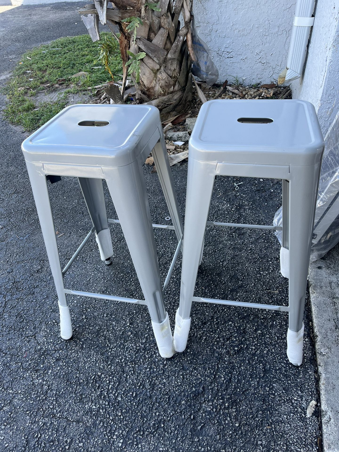 30 Inch Metal Bar Stools Set of 2