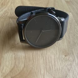 Komono The WInston Watch 42mm Black Leather Gray Face / bezel New Battery’