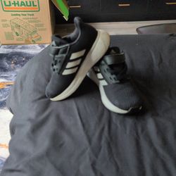 Black And White Adidas 8k In Size