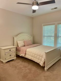 Queen bedroom set