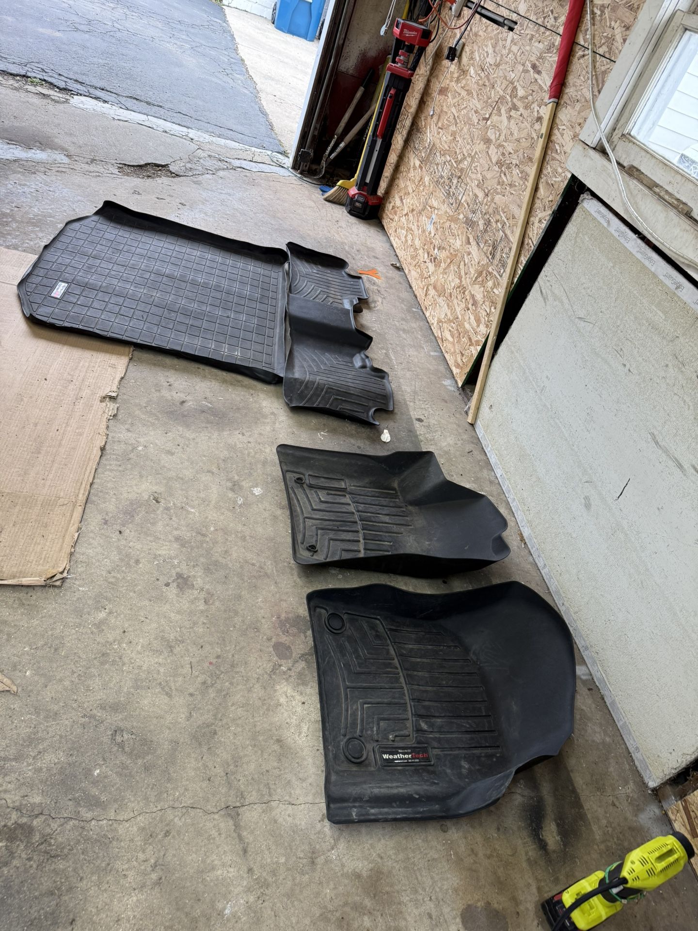 WeatherTech Mats 2017 Jeep Grand Cherokee