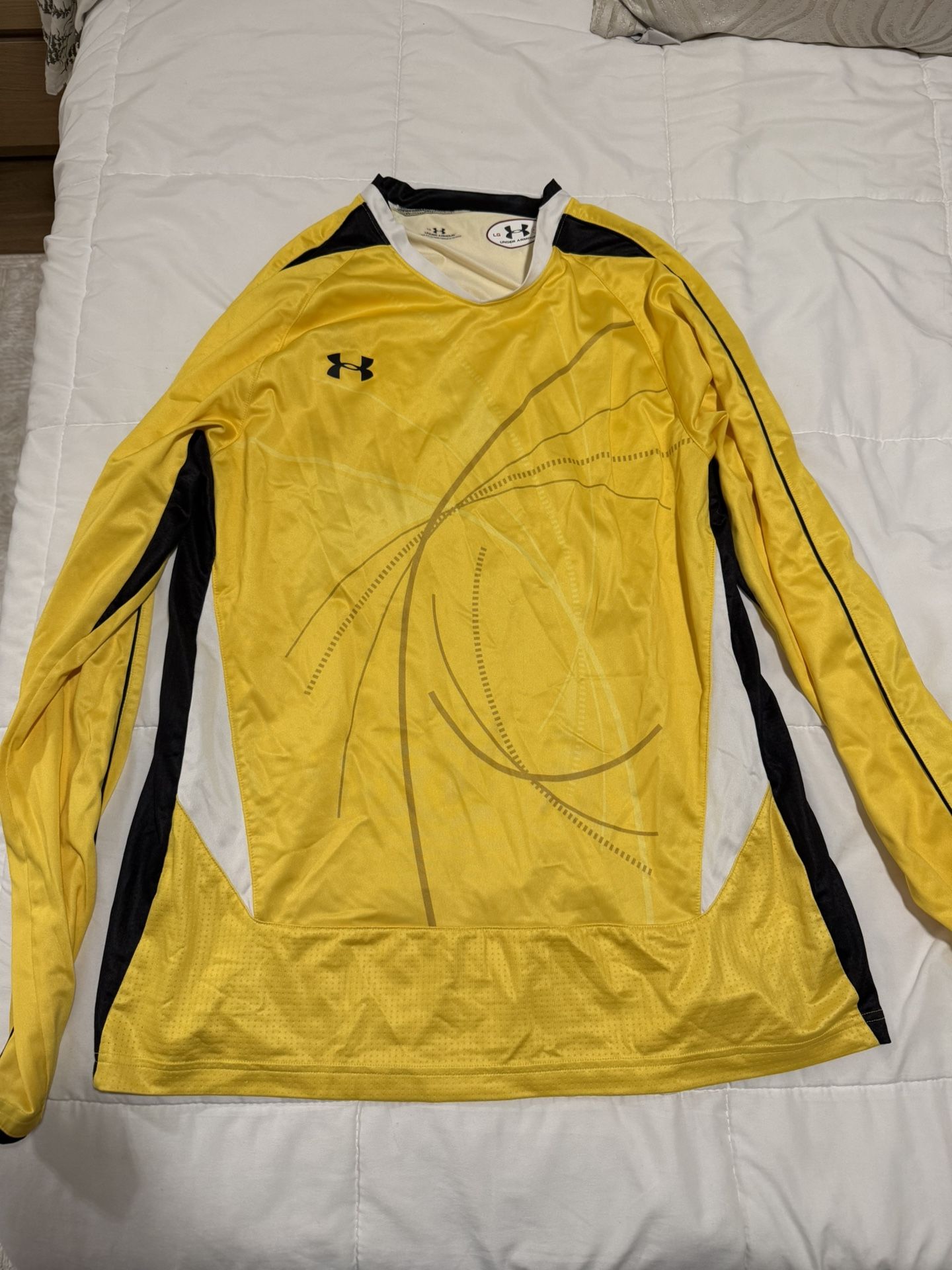Unisex Large Under Armour Goalie Top (Used)