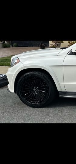 Mercedes gl Gls Gle 22” new blk amg styie new rims tires set sample pic on customer car