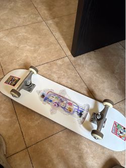 Skateboard 8’0