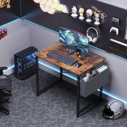 •	Modern Computer Desk