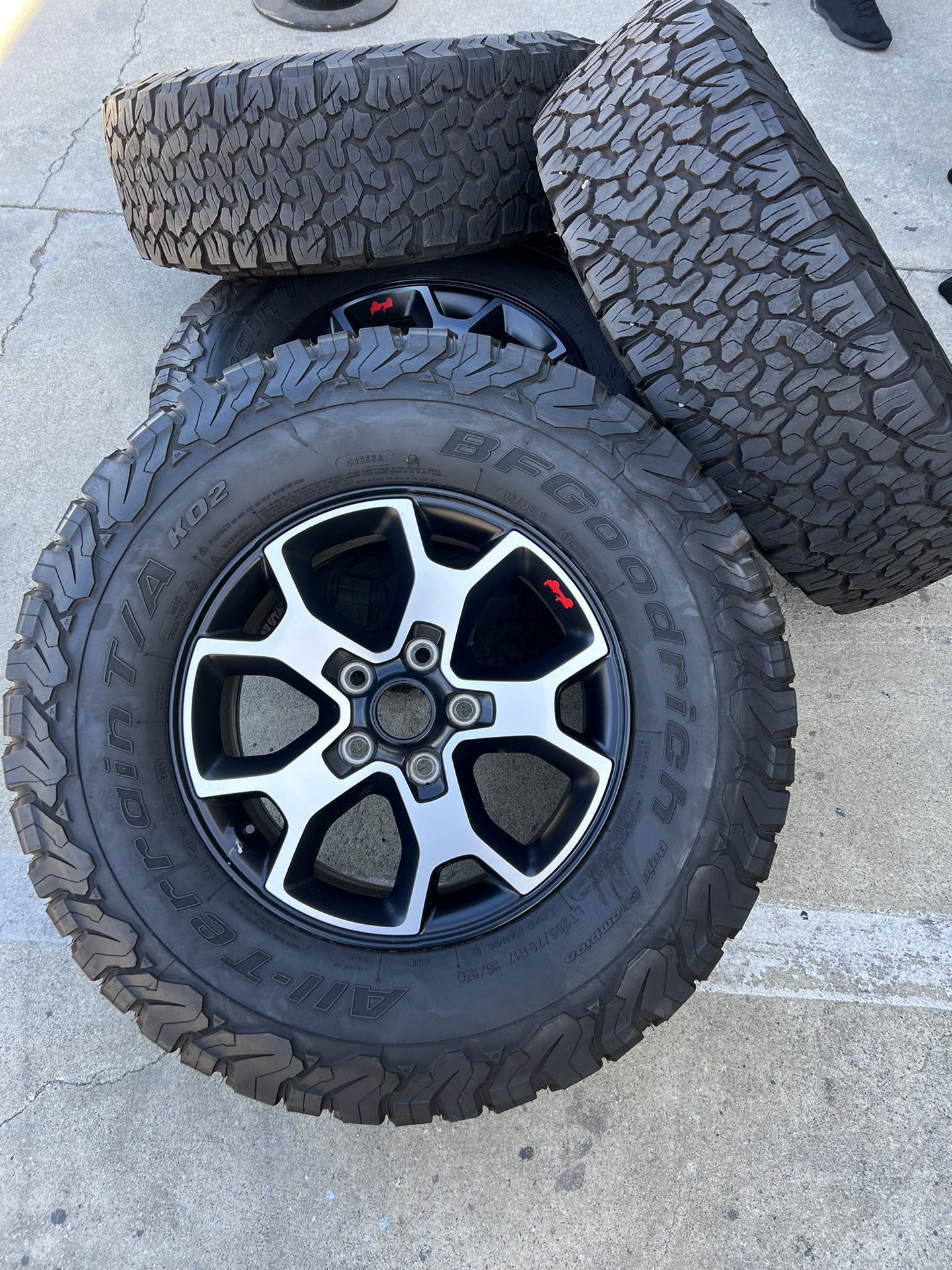 17” Jeep Wrangler Rubicon Gladiator Wheels Rims Tires 2022