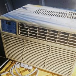 AC/COOLER WORKS GOOD $90 Serius  Persons