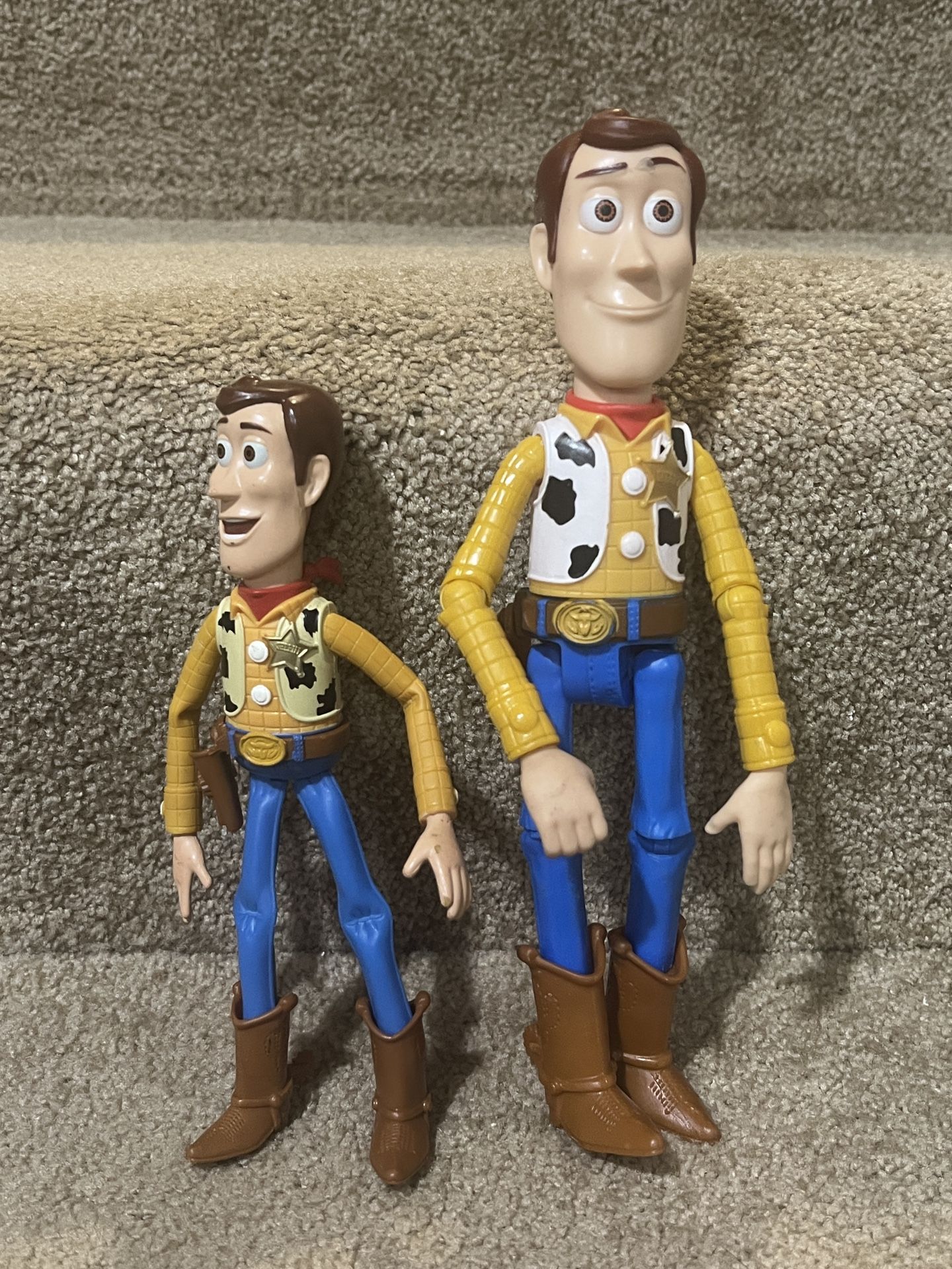 Disney Toy Story Woody set of 2 figure 7” & 9” tall Posable