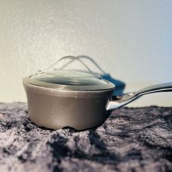 🥘 Calphalon 8701 Hard-Anodized Saucepan w/ Glass Lid – 1.5 Qt