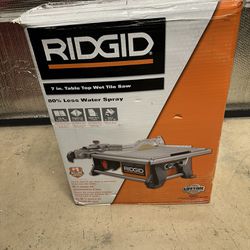 Rigid 7 Inch Table Top Wet Tile Saw