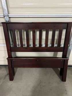 SOLID WOOD TWIN bed Standard size