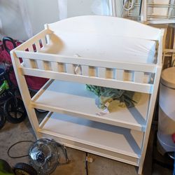 Delta Changing Table 