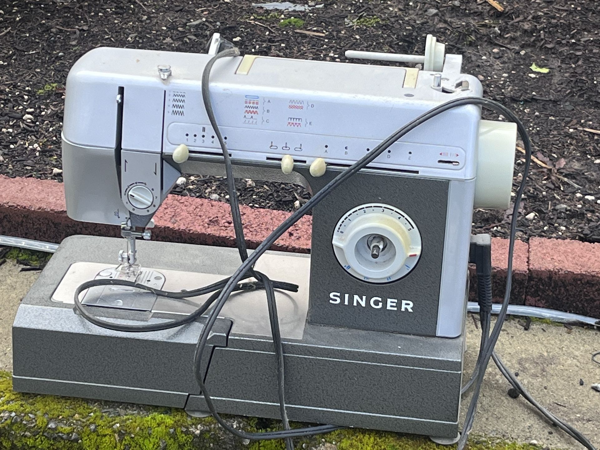 3 Sewing Machines Commercial
