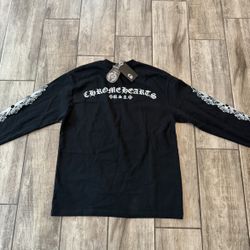 men’s medium black chrome hearts long sleeve