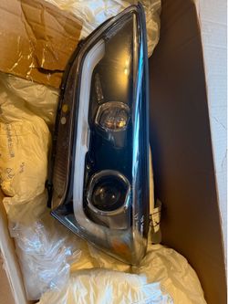 2019 Hyundai Santa Fe xl front driver side headlights