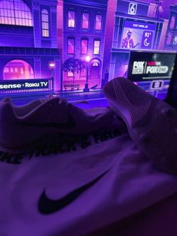Nike distant runner track spikes SIZE 9
