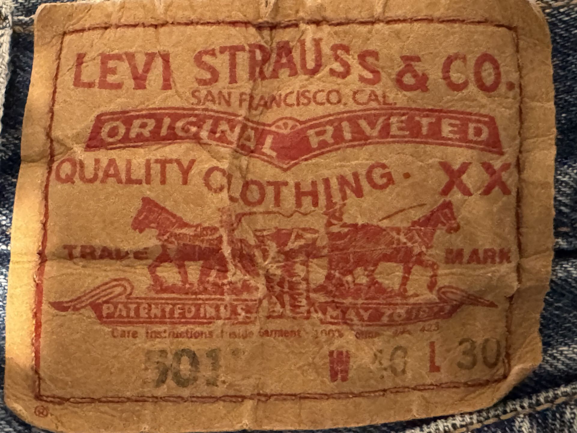 Levi’s 501 W40 L30 $10