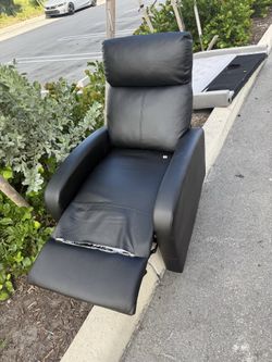Sofa chair. Works great. $20 or best offer.