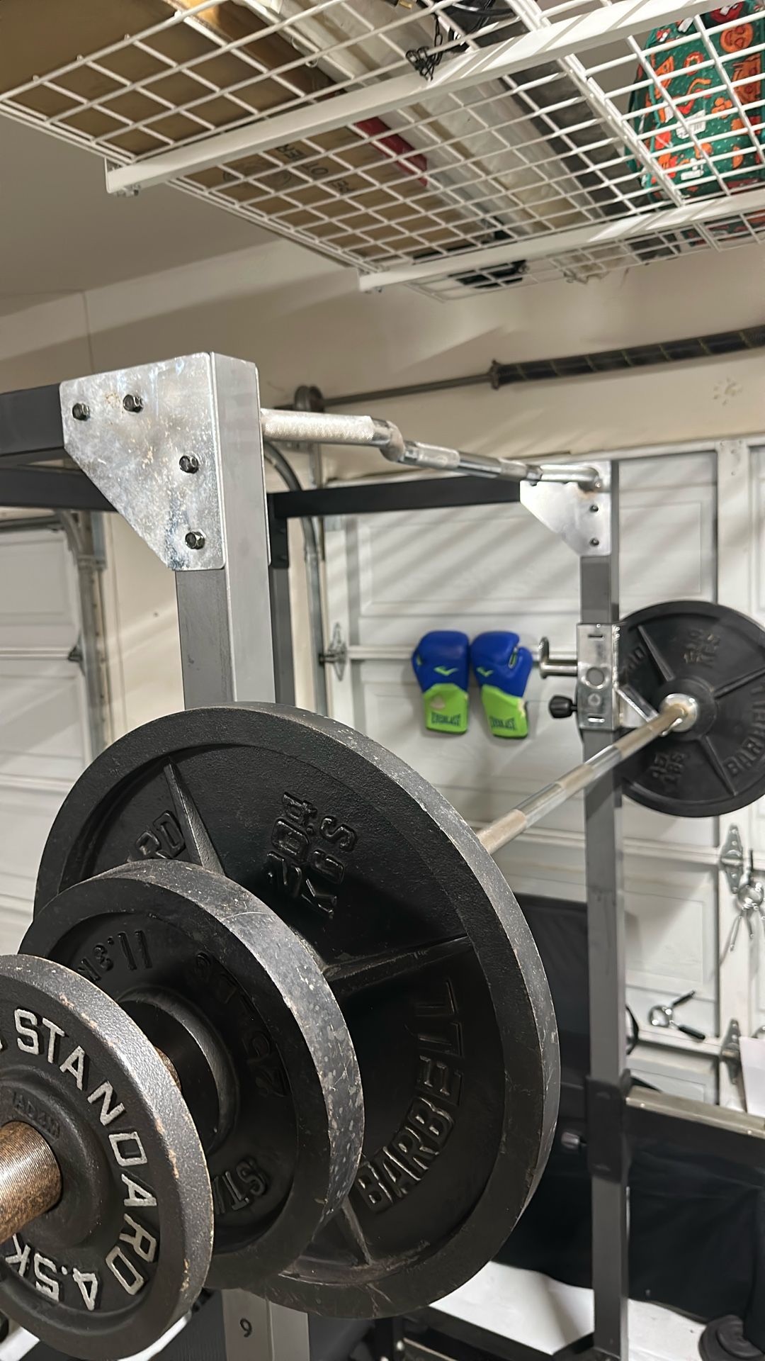 Squat Rack With Set Of Olympic Weights🏋️♂️..