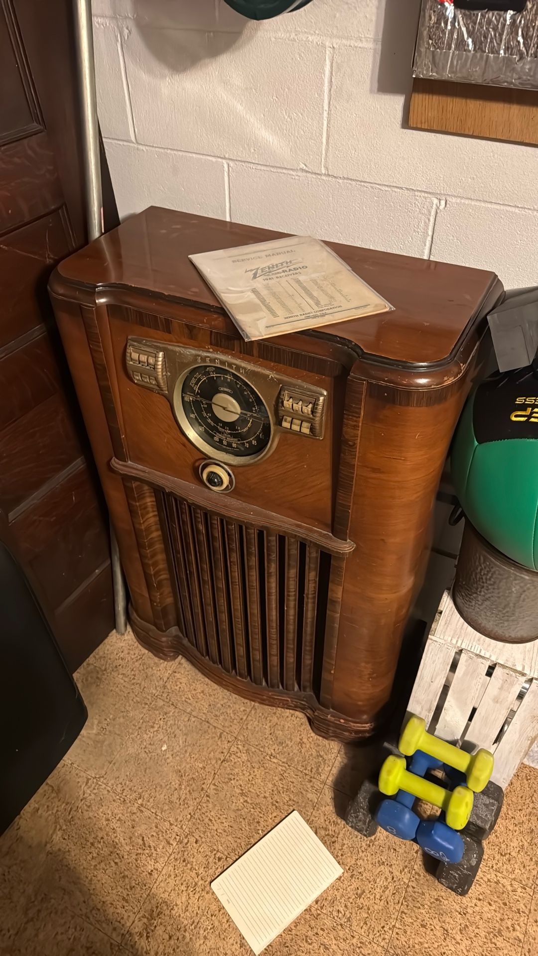 1941 Zenith Radio, A.M.