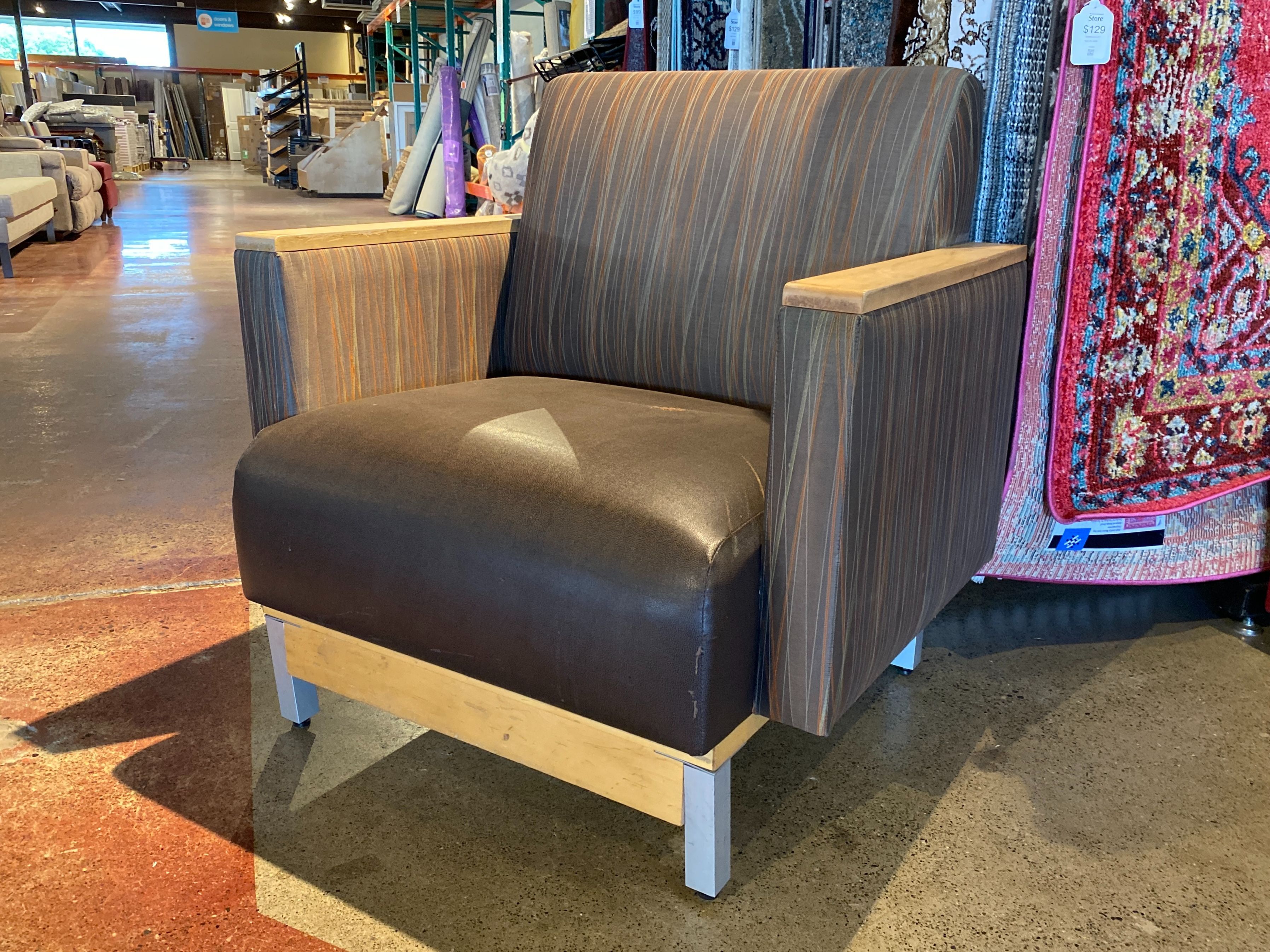 STEELCASE Posh Wood Trim Lobby Chair w/ Stripes