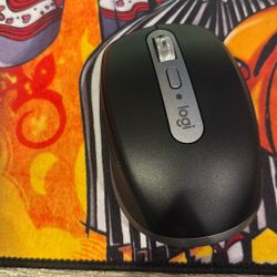 It is a gaming or MacBook mouse