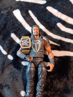 WWE Action Figure - Roman Reigns Elite 38