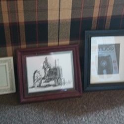 Picture Frames Good Condition All Sizes $2.00 Each Or All For $15.00