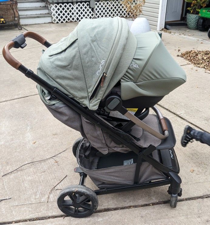 Nuna Pipa Lite Travel System