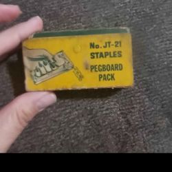 Vintage Tack Pointed Arrow Staples