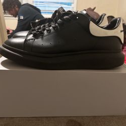 Alexander McQueen Black And Whit