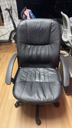 Boss Office Products B8106 Mid-Back Executive Chair