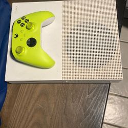 Xbox  One S White  Read Description 