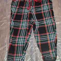 Secret Treasures  Women's  Flannel Joggers  Black Soot Plaid 