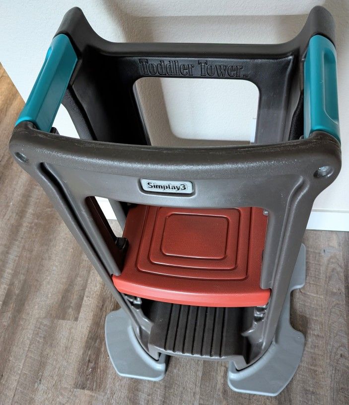 Toddler Tower with Safe Stabilizing Base