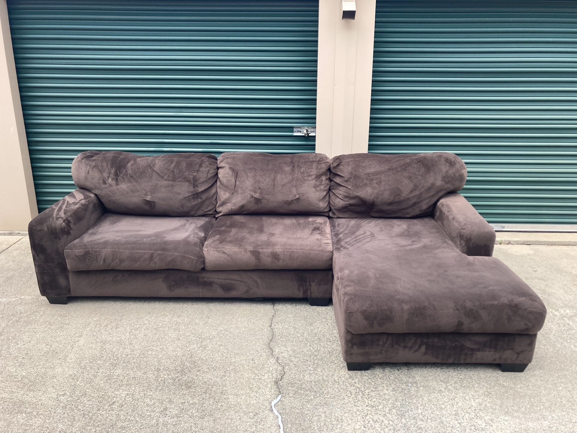 Local Delivery Available! Beautiful Brown Sectional 
