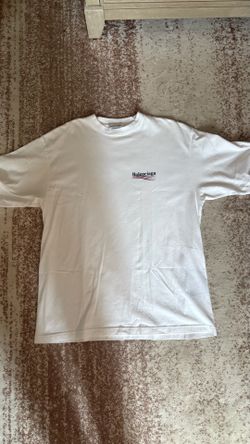White balenciga shirt