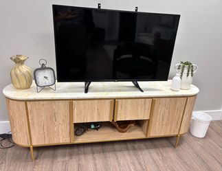 TV Console Media