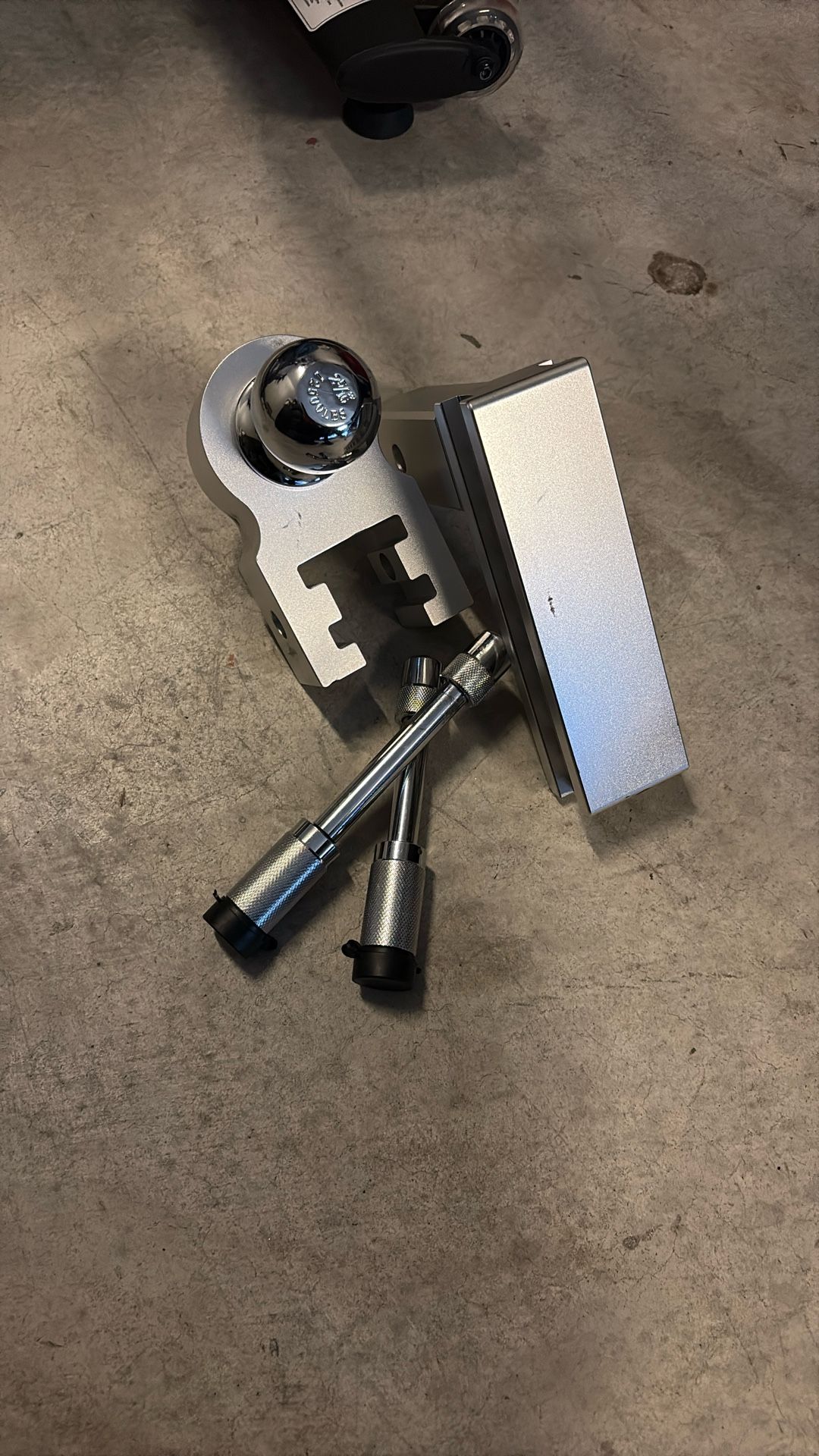 Haul Master 2 Ball Adjustable Aluminum Hitch