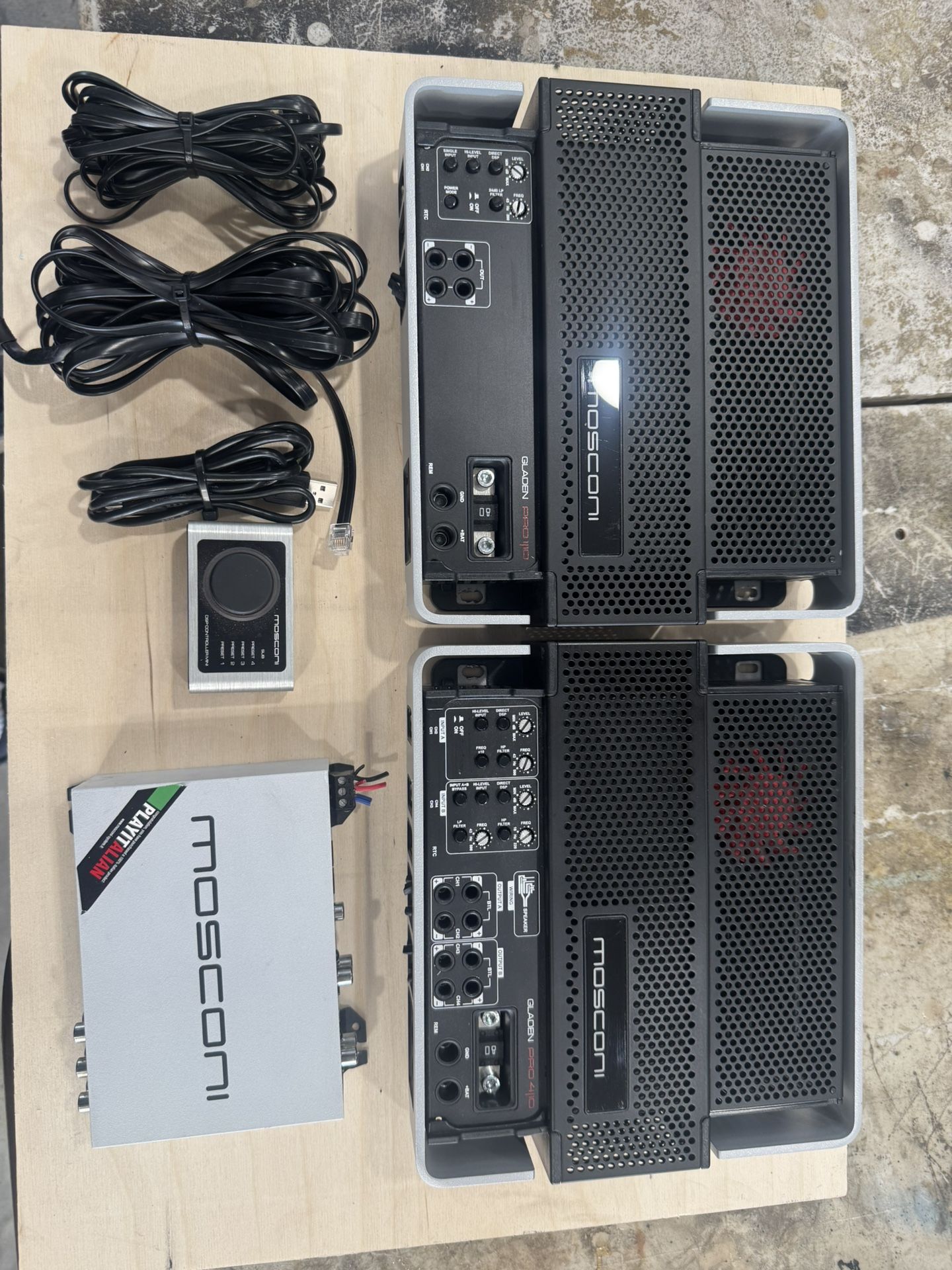 Mosconi Amps And Mosconi Dsp Pro 4/10 And Pro 1/10