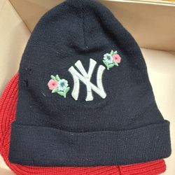 GUCCI x NY New York Yankees Black Flowers 100% Wool Beanie Hat Size:M (57) Rare