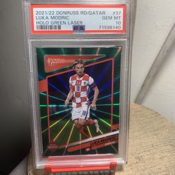 2021-22 Donruss RD Qatar Luka modric holo green laser PSA 10