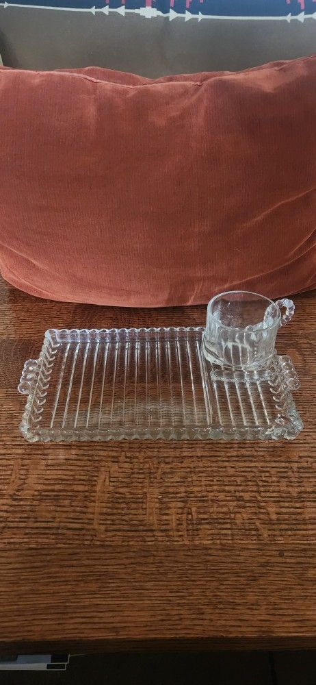 Vintage 1940's Glassware Serving Trays w/ Cups glass
