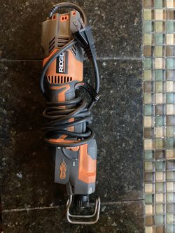 Thru Cool 6 Amp 1-Handed Orbital Reciprocating Saw Kit by RIDGID