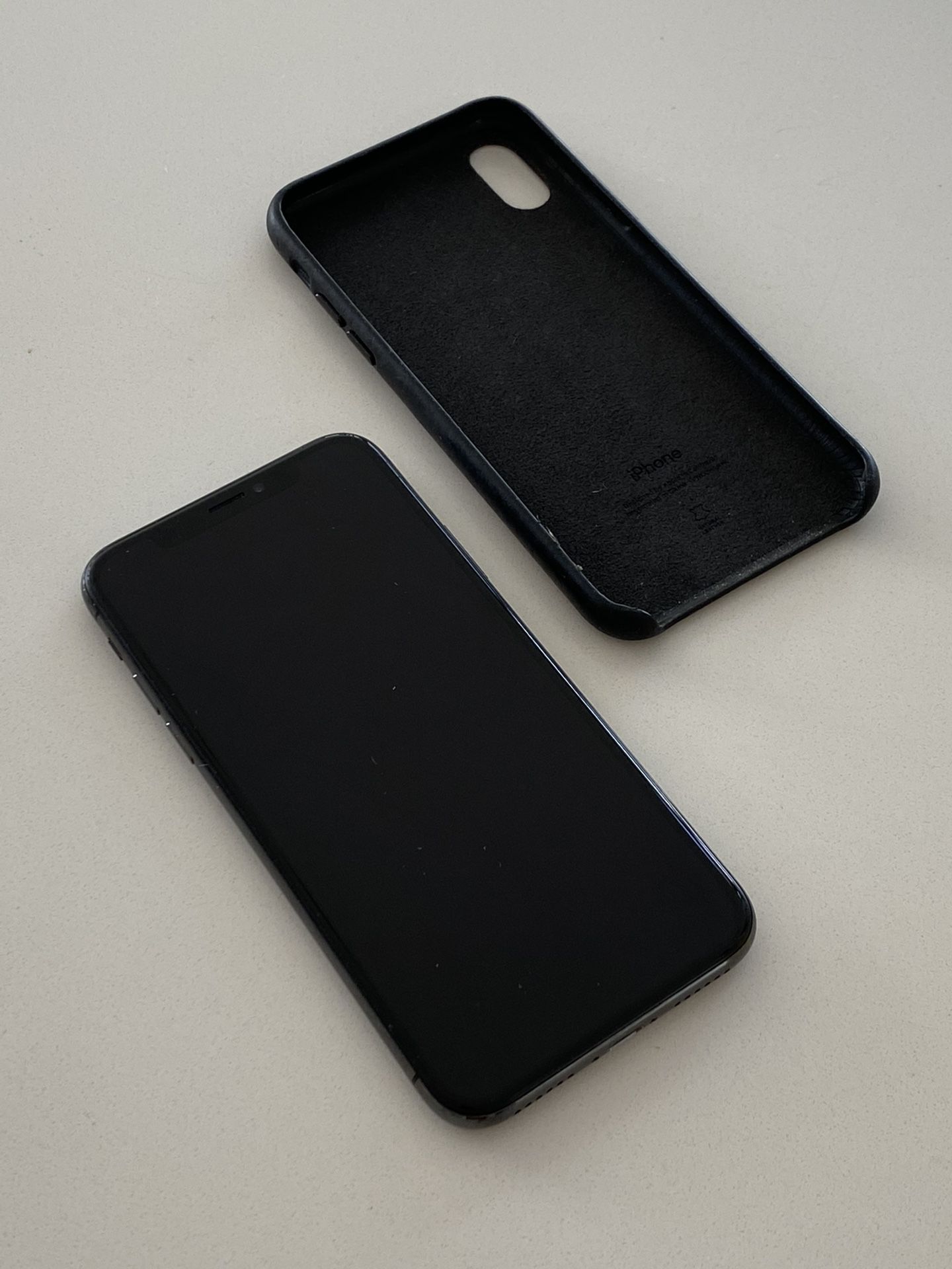 iPhone X 256gb with case