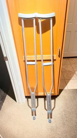 Like-New Adjustable Crutches – Used Once for only an hour